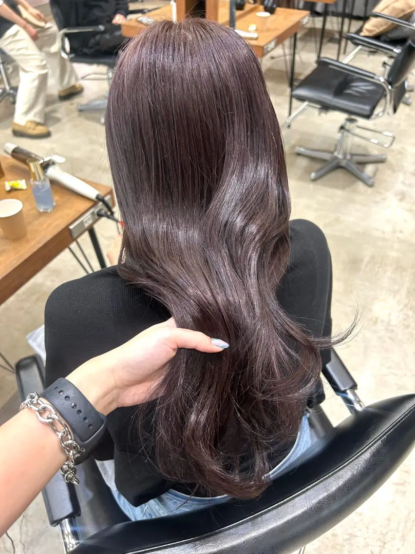 カラー 🫒オリーブ/レイヤ ーカット🌿‬モエカのヘアスタイル