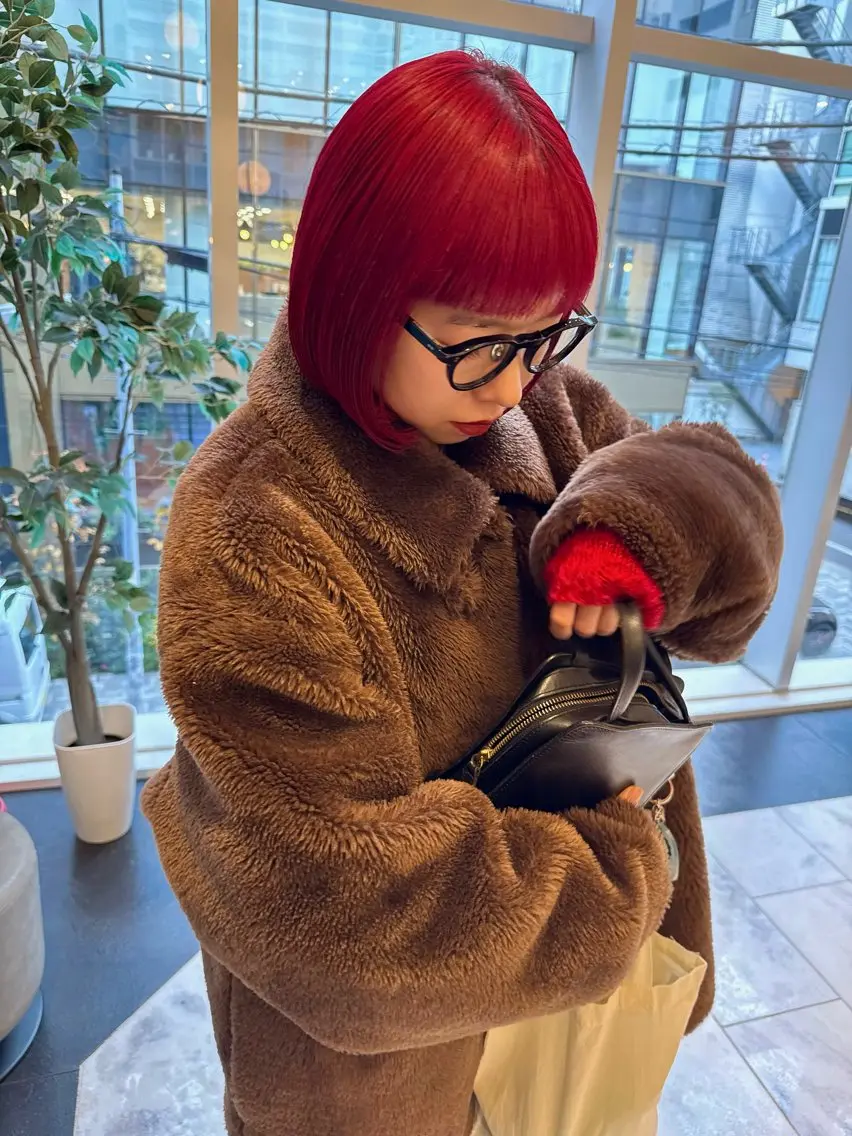 ショート カラー カット ヘアカラー トリートメント ブリーチ🫴 ボブ✍️レイヤーのヘアスタイル
