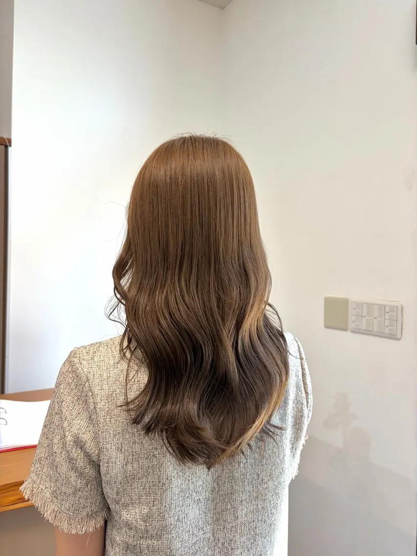 ロング ヘアカラー 上島 未緒のヘアスタイル