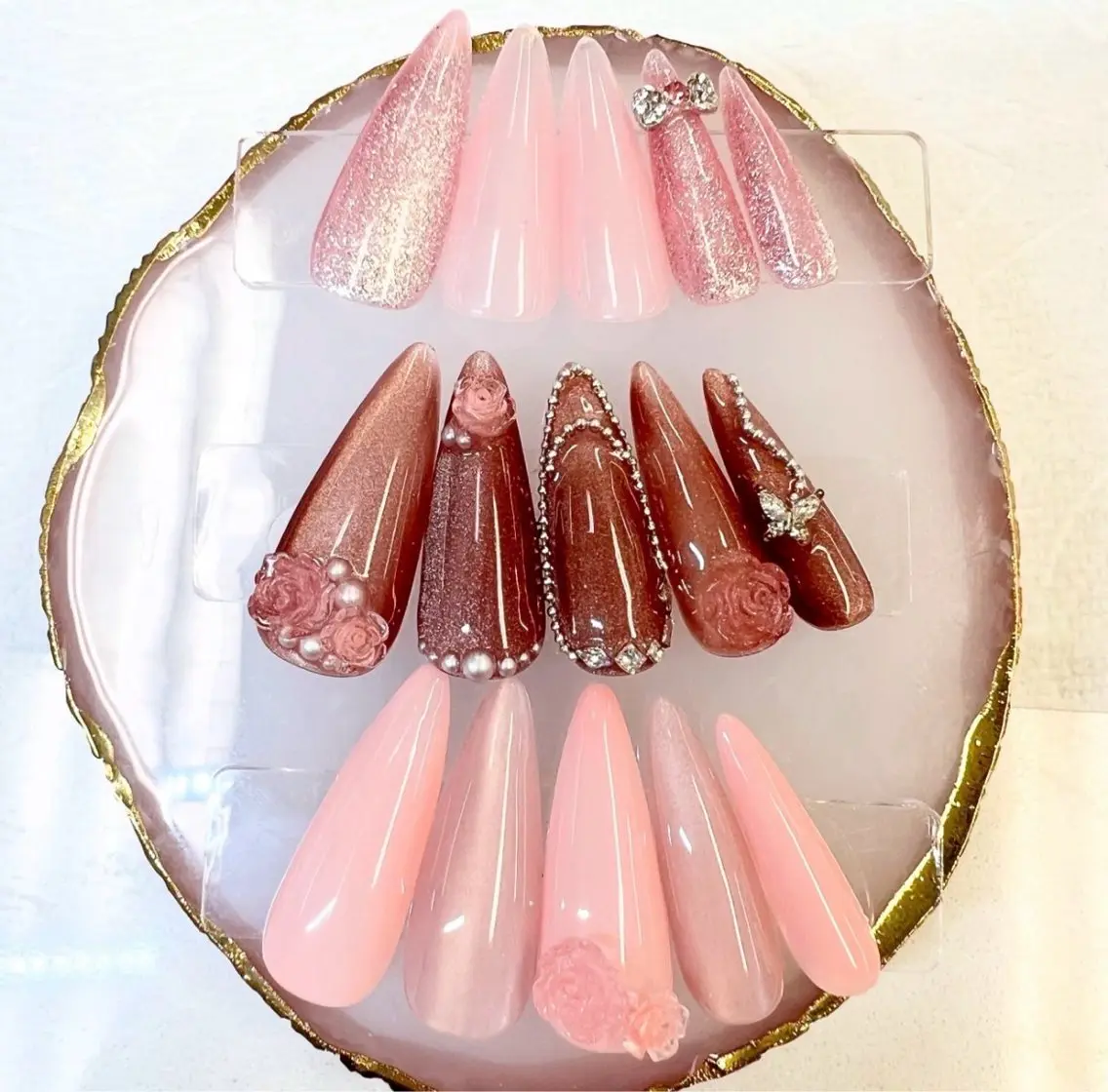ネイル フレンチネイル ジェルネイル ガラスフレンチ ハート マグネットネイル Queeens nailのネイルデザイン
