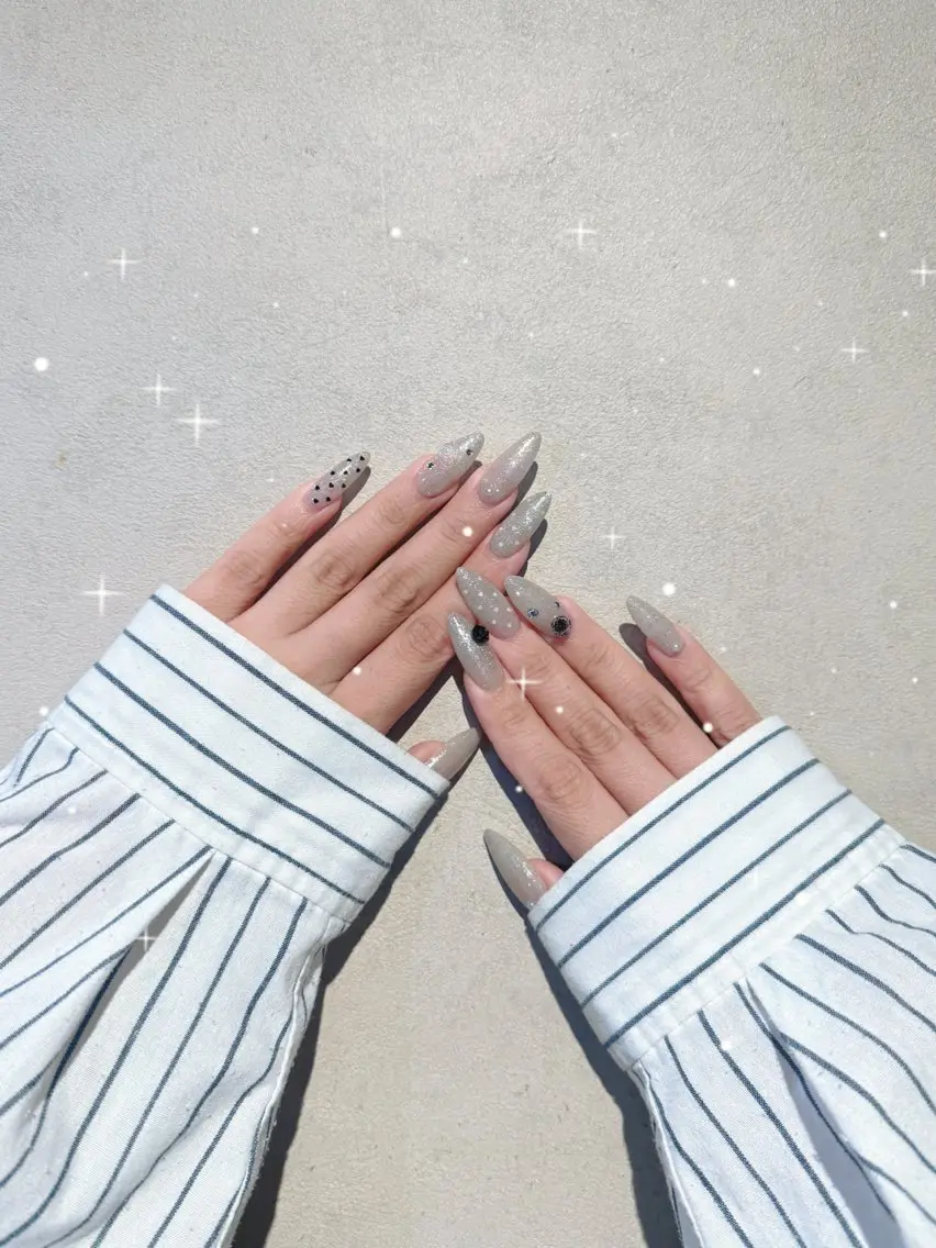 ネイル AERI🌺 トモのネイルデザイン