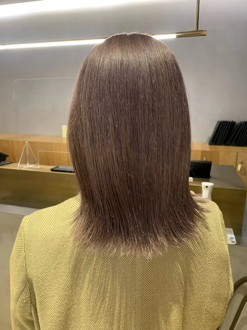 ミディアム カラー 吉田 詩穂のヘアスタイル