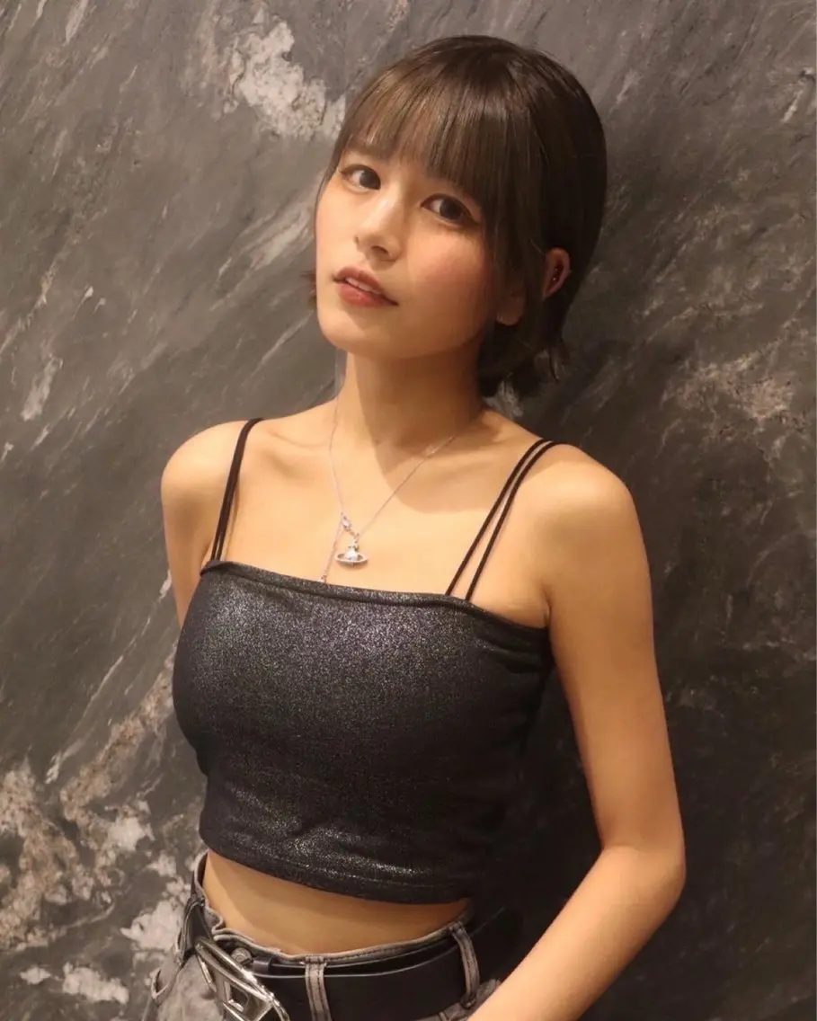 ミディアム カラー 透明感カラー グレージュ ヘアカラー レイヤー/ブリーチ iwamiya岩見谷のヘアスタイル