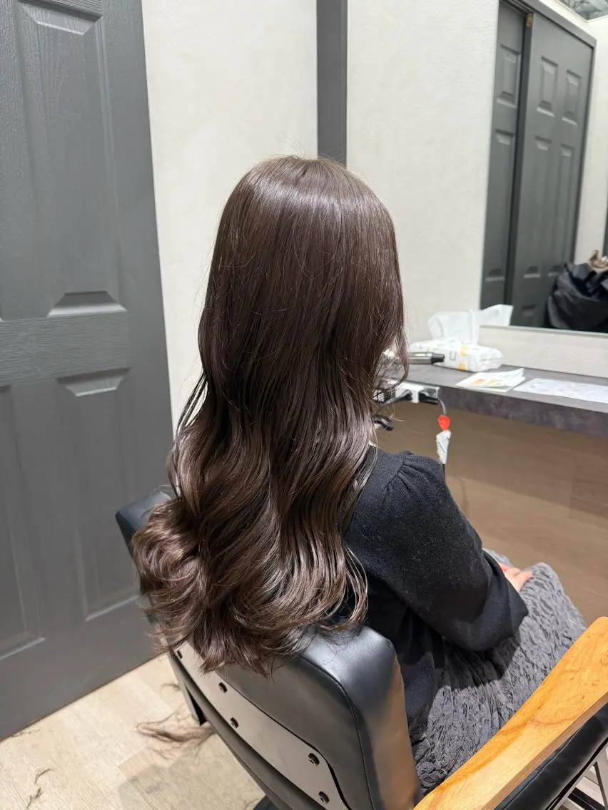 セミロング カラー ブリーチ カット ヘアカラー トリートメント 有田裕真 【ブリーチカラー】のヘアスタイル