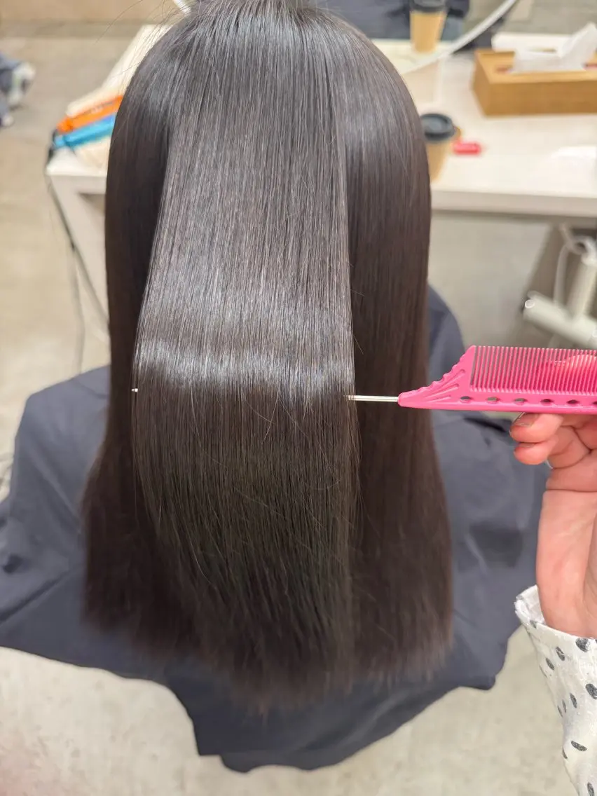セミロング 縮毛矯正 sand emaのヘアスタイル