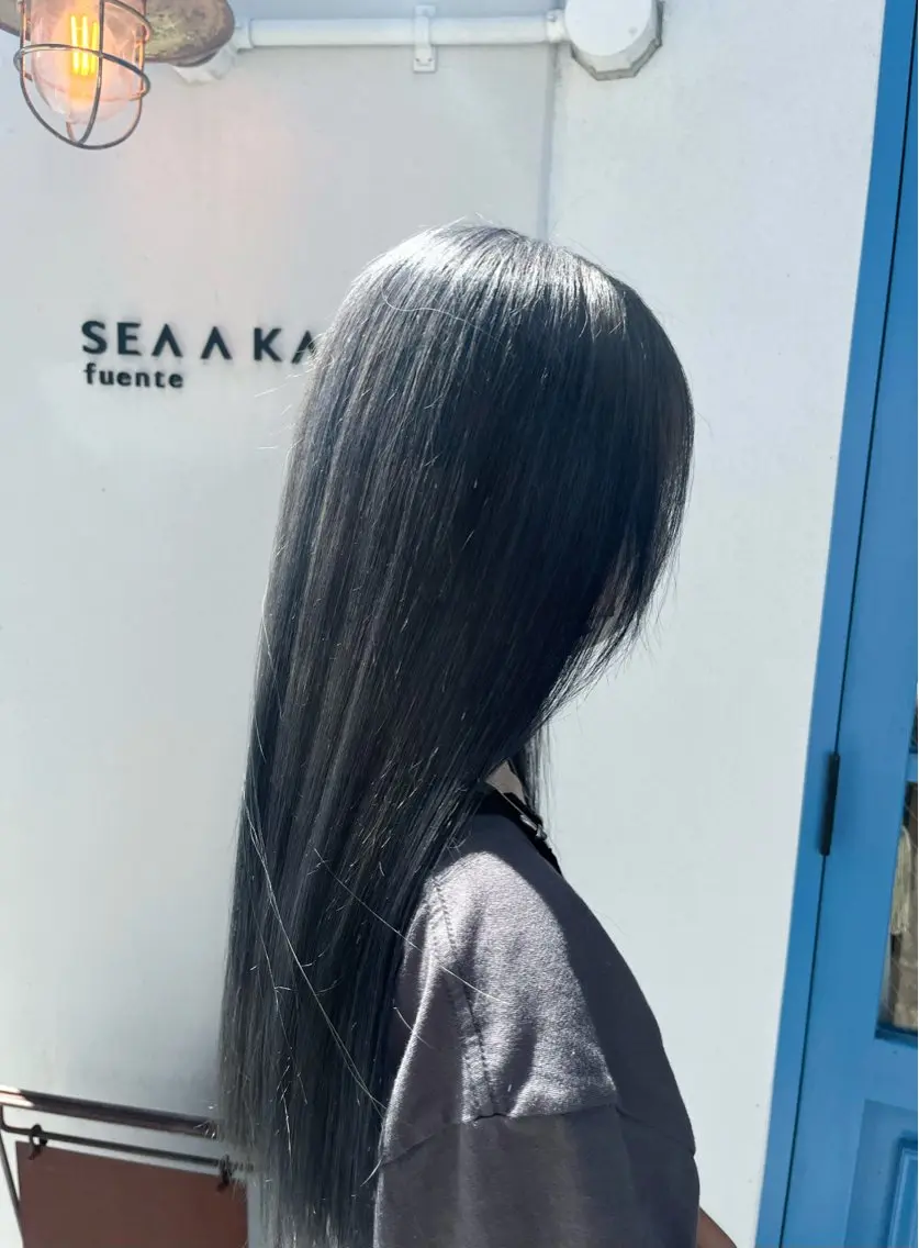 ロング カラー ダブルカラー 中川 もえか【明石】のヘアスタイル