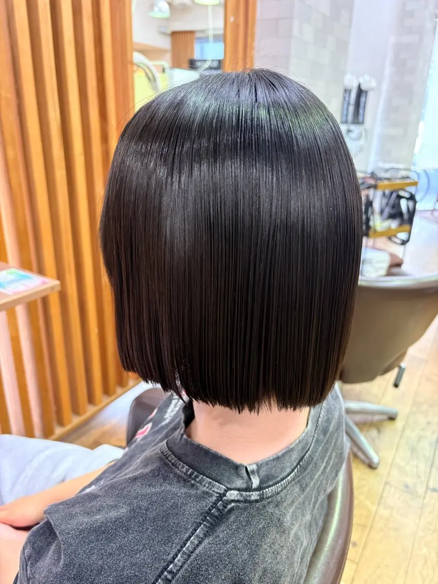 ショート カット 縮毛矯正 松木 風夏のヘアスタイル