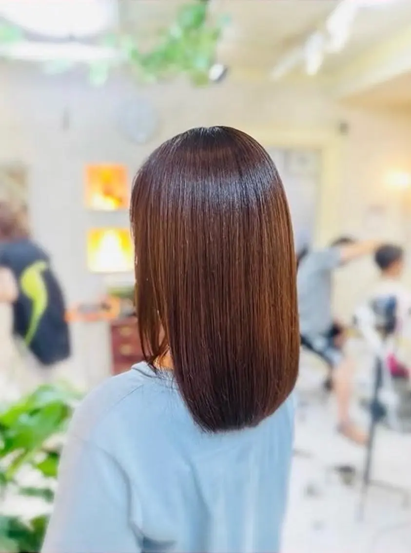 ミディアム カット 菅沼 美咲のヘアスタイル
