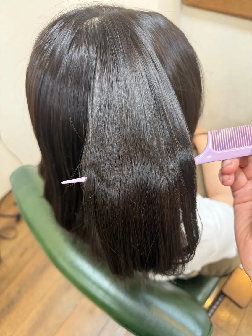 ミディアム ヘアカラー 岡井谷🐰 透明感カラー✨️のヘアスタイル