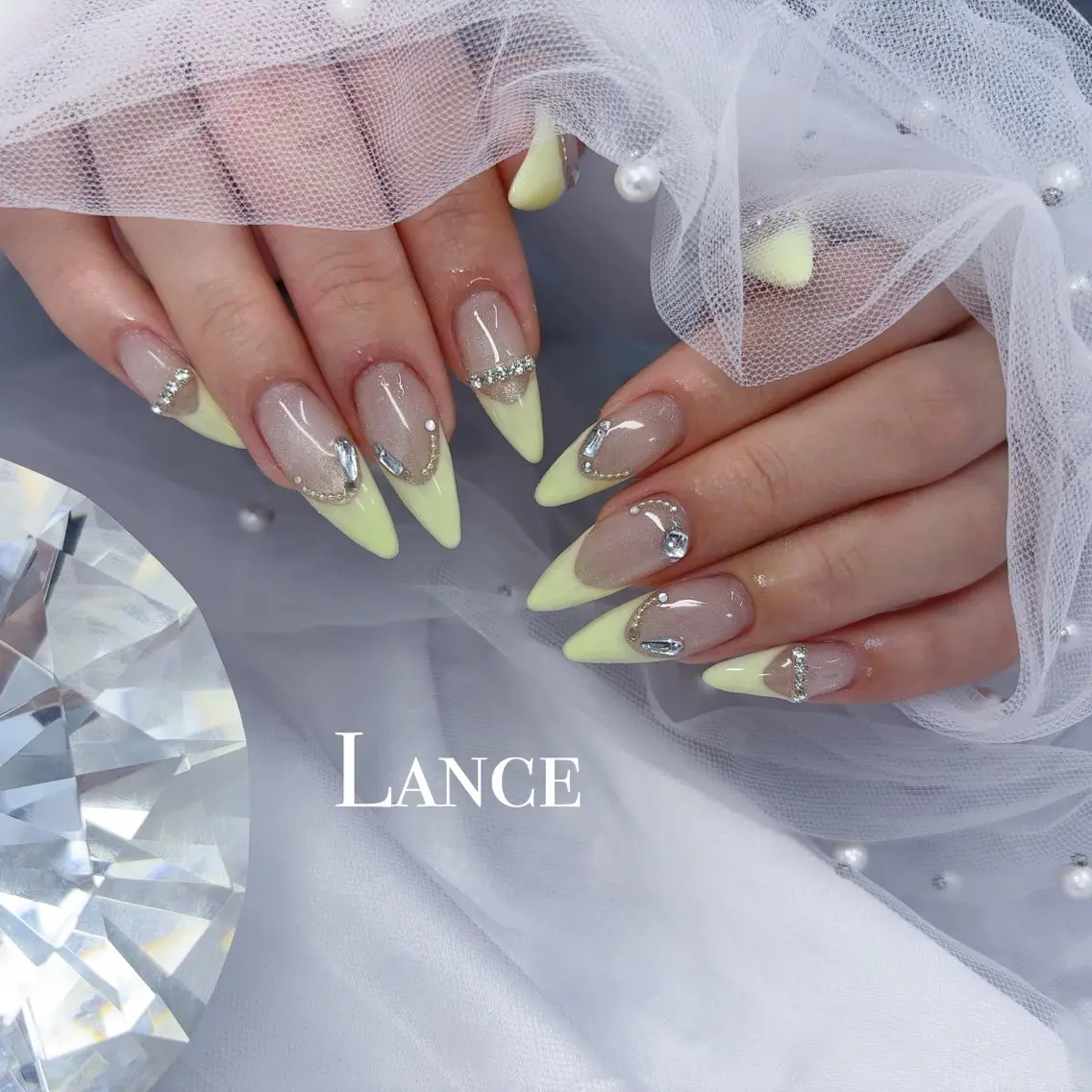 ネイル オーロラネイル ドット フットネイル 氷ネイル・うるうるネイル キラキラネイル ハンドネイル Lance nailのネイルデザイン