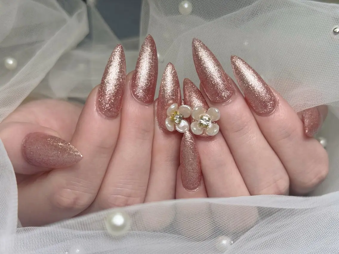 ネイル lucky nail 歌舞伎町のネイルデザイン
