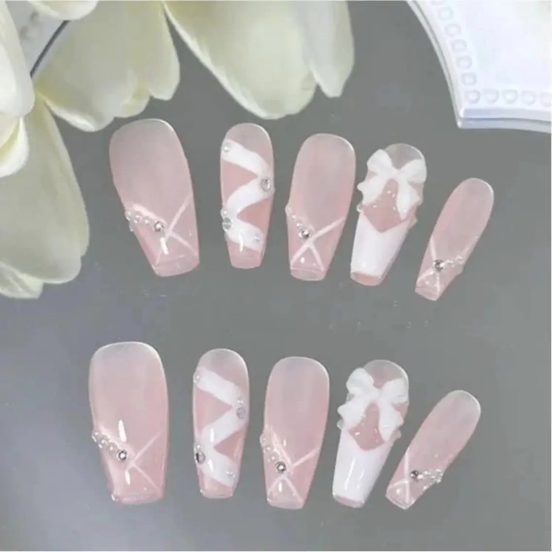 ネイル ハンドネイル RosyBeauty Salonのネイルデザイン
