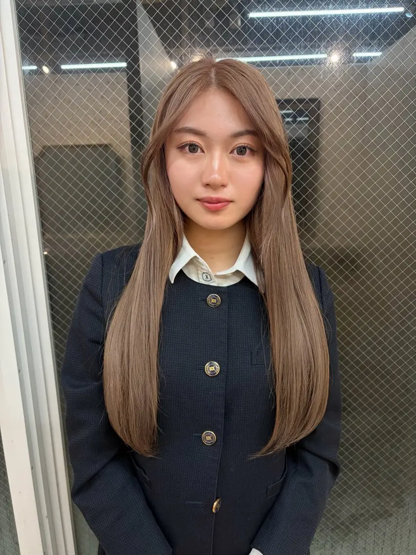 ロング カラー ブリーチ グレージュ ヘアカラー [lani ] konatsuのヘアスタイル