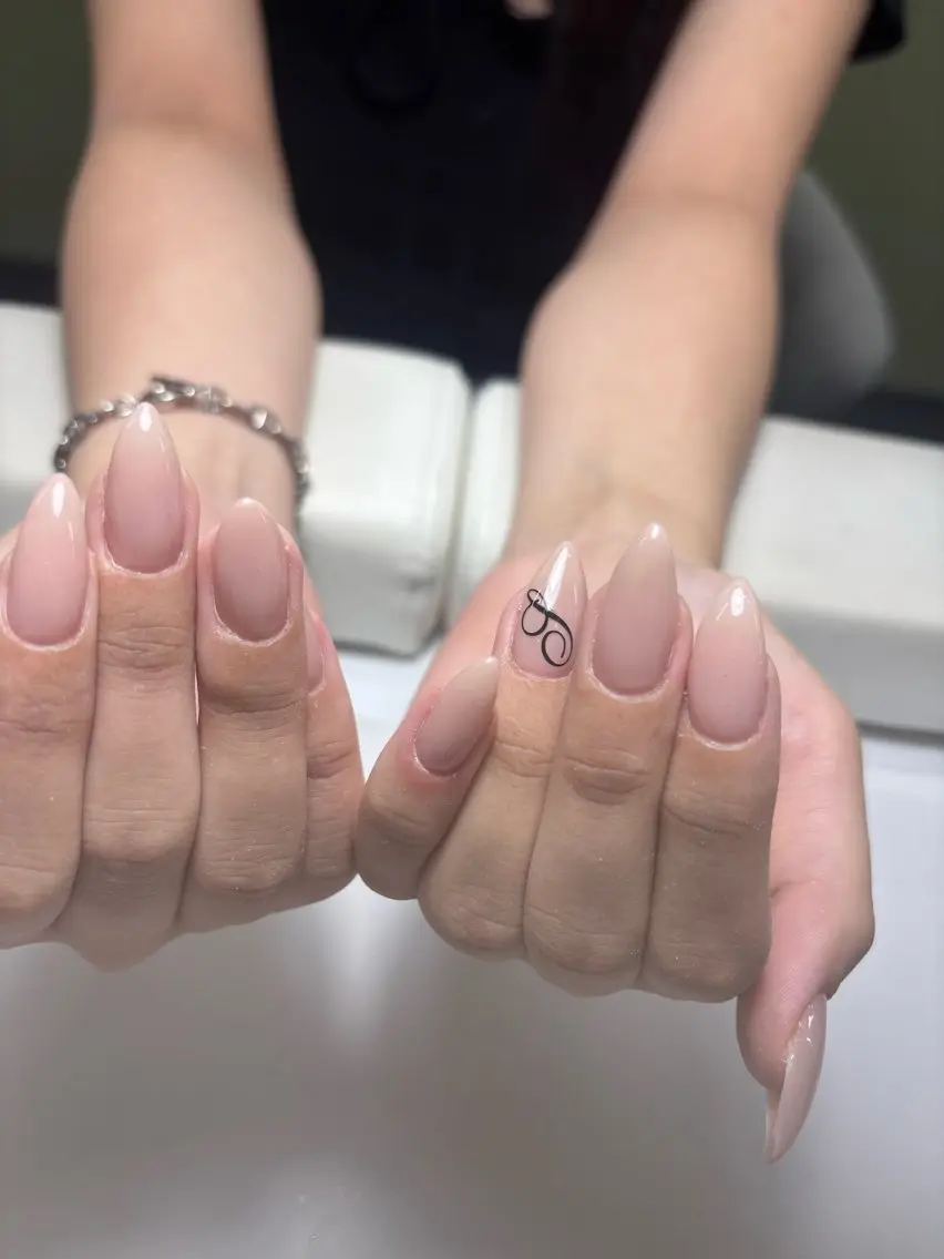 ネイル Minori✨ PEEKABOO京橋のネイルデザイン