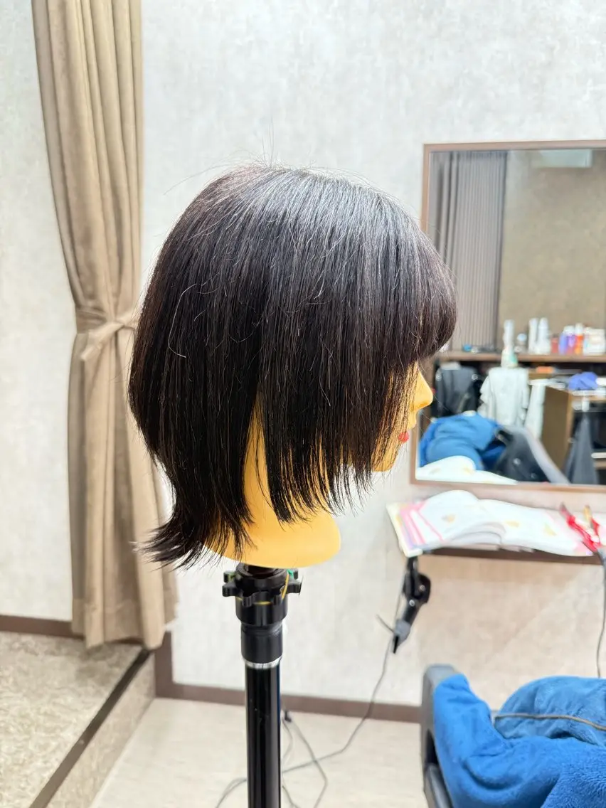 ミディアム ウルフカット カット 戎 歩のヘアスタイル