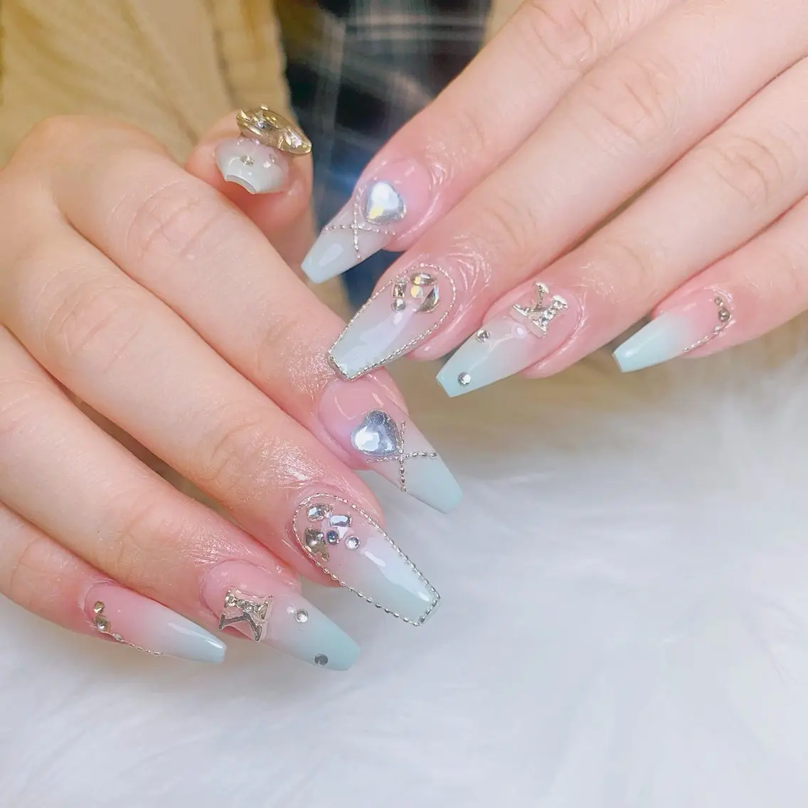 ネイル チークネイル 長さ出し フラッシュネイル フレンチネイル グラデーション ハンドネイル AN NAIL SALONのネイルデザイン