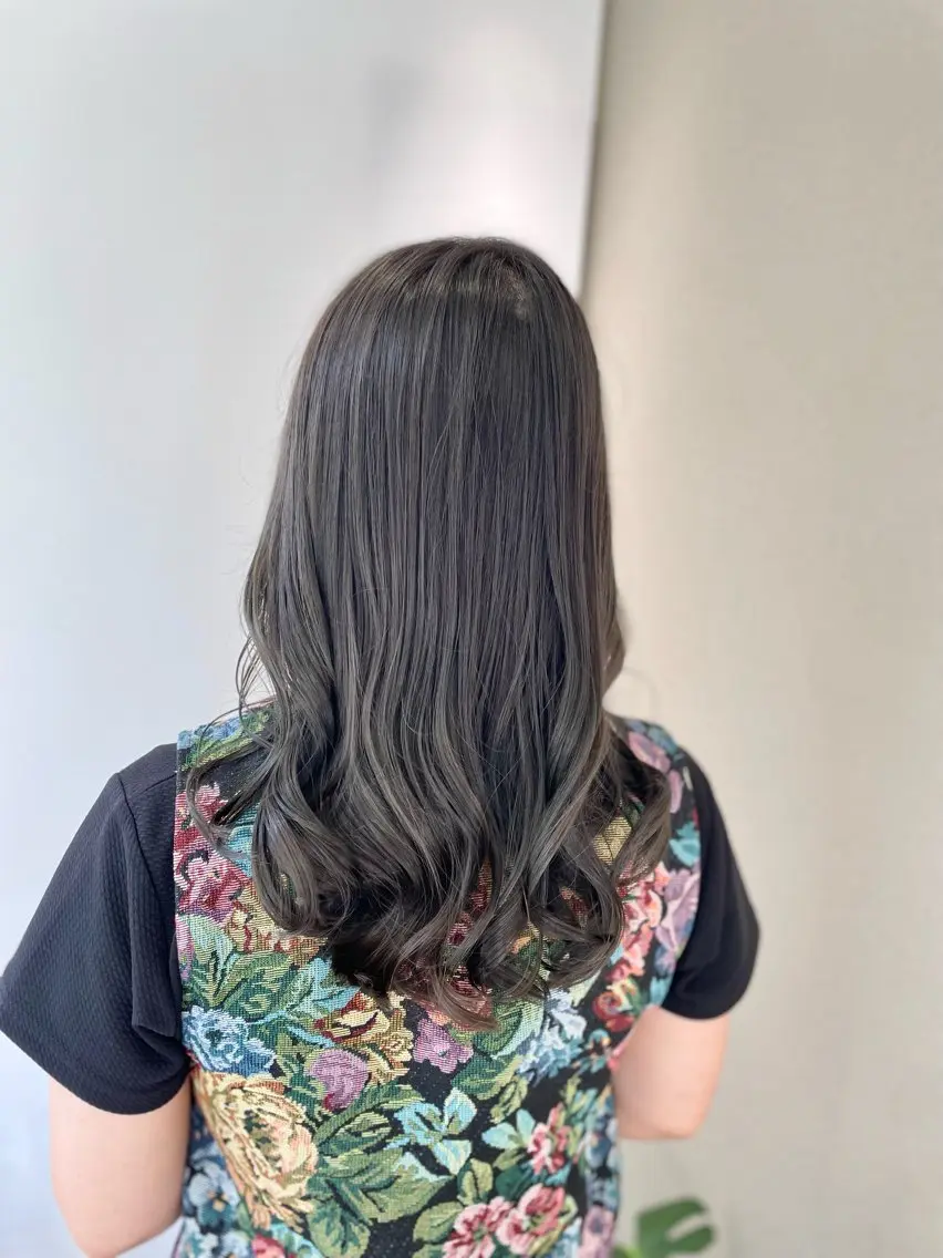 ロング カラー カット ヘアカラー トリートメント 佐々木 美帆のヘアスタイル