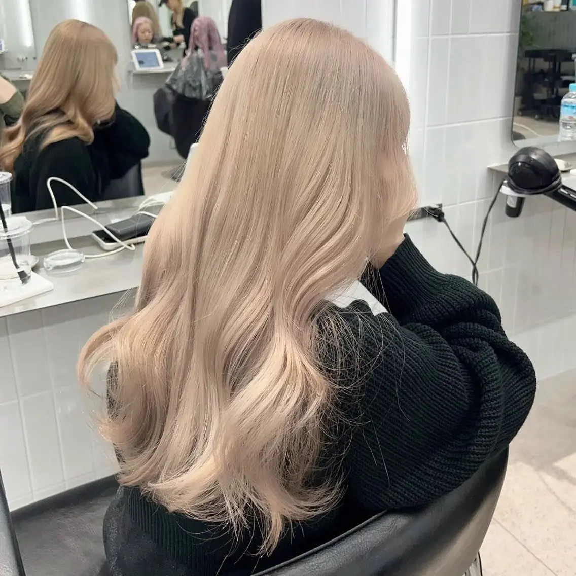 ロング カット ヘアカラー トリートメント 🦋高屋敷陸🦋 レイヤー/ハイトーンのヘアスタイル