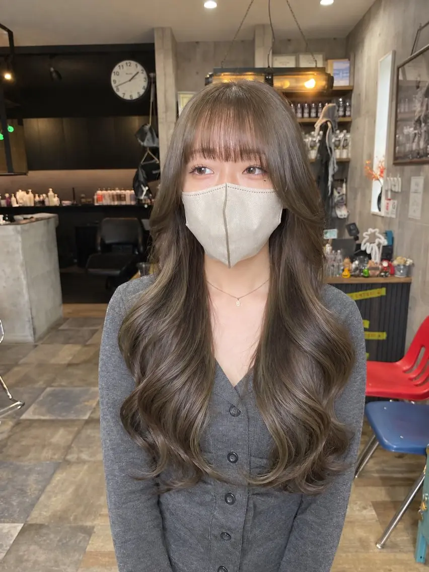 ロング ヘアカラー わたぬき りるのヘアスタイル