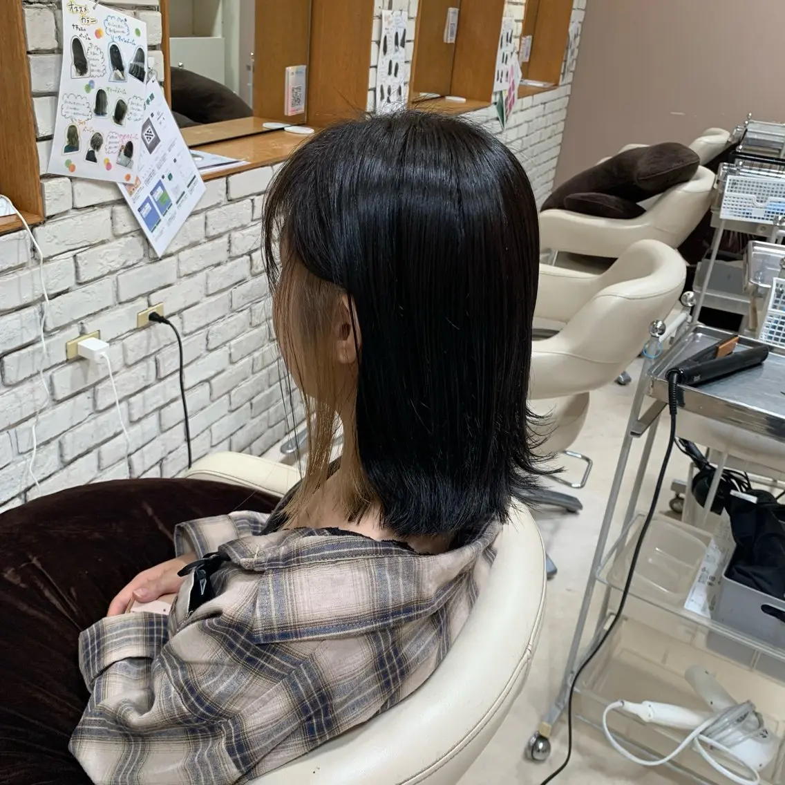 ミディアム ミストバング 宮本 季奈のヘアスタイル