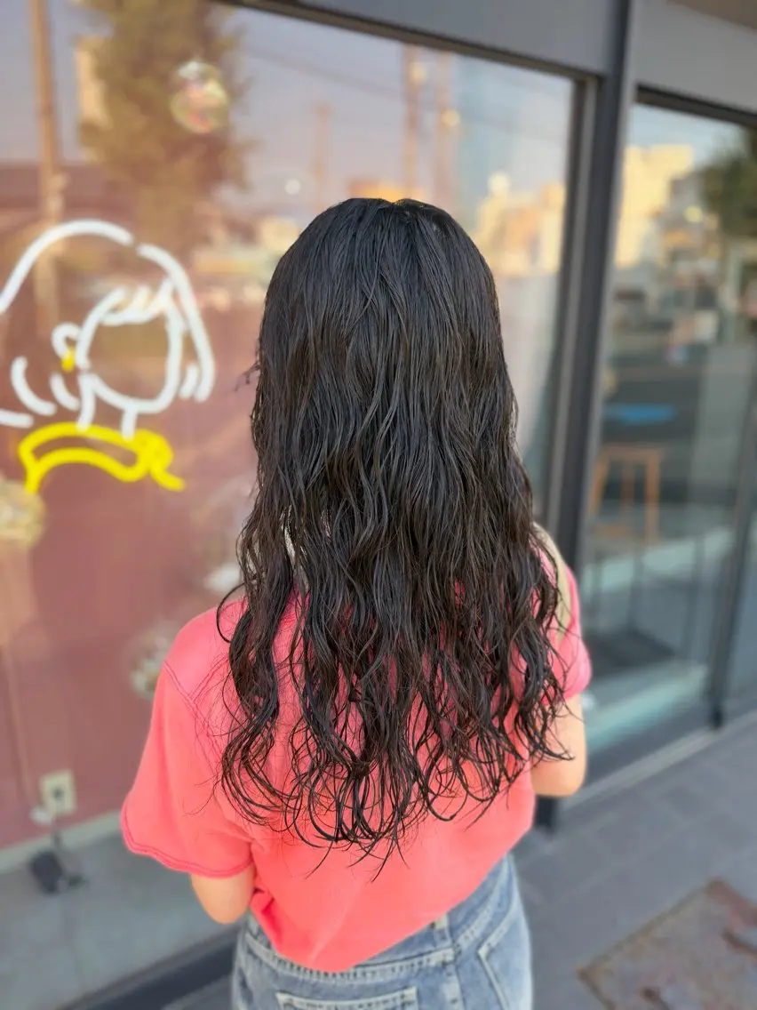ロング パーマ 森 いずなのヘアスタイル