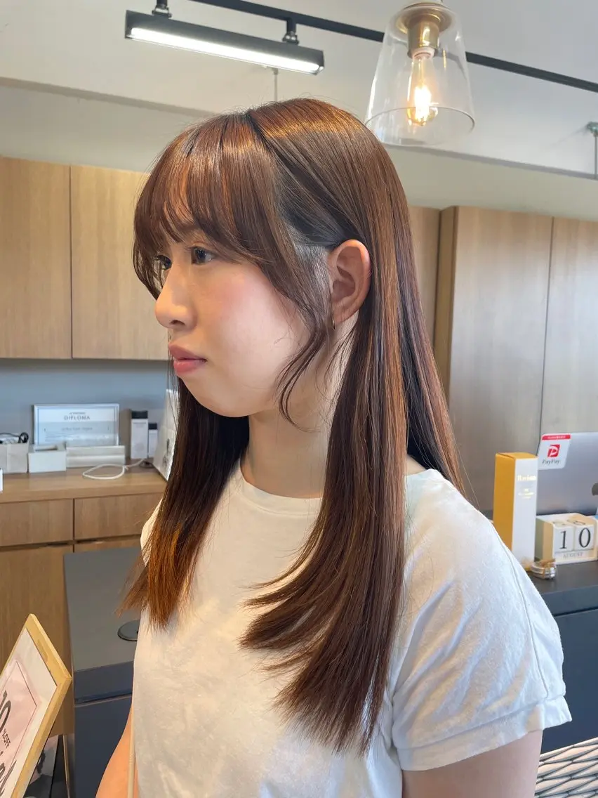 セミロング 顔まわりレイヤー レイヤーカット ローレイヤー マキノ キョウカのヘアスタイル