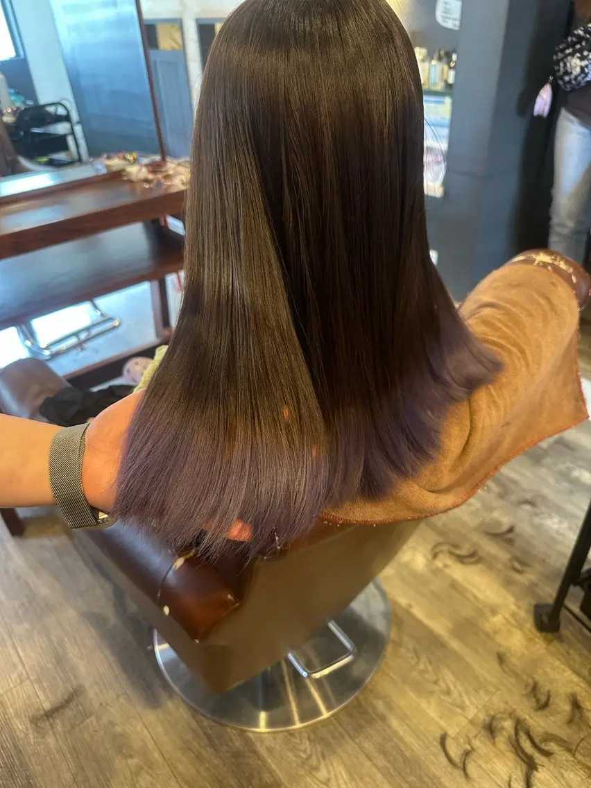 ミディアム 足立 芹音のヘアスタイル