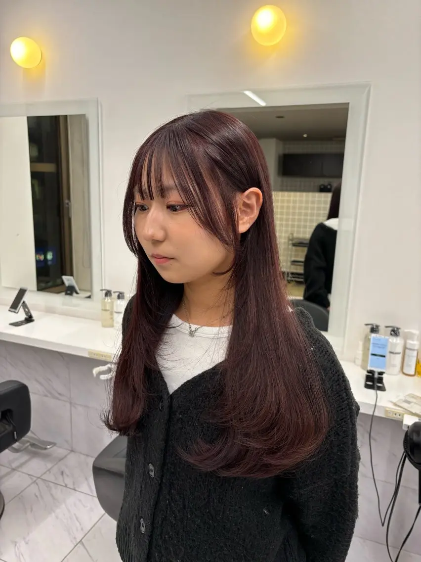 ロング カラー 抜け感レイヤー︴ ニュアンスカラーのヘアスタイル