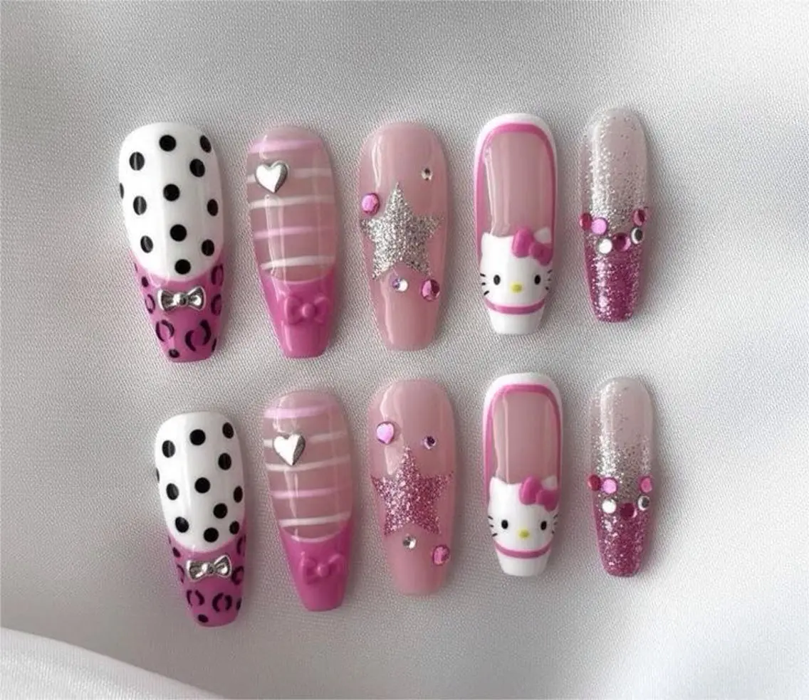 ネイル キラキラネイル 韓国ネイル ロングネイル シンプルネイル ワンホンネイル ハンドネイル Rina Nail.Novaのネイルデザイン