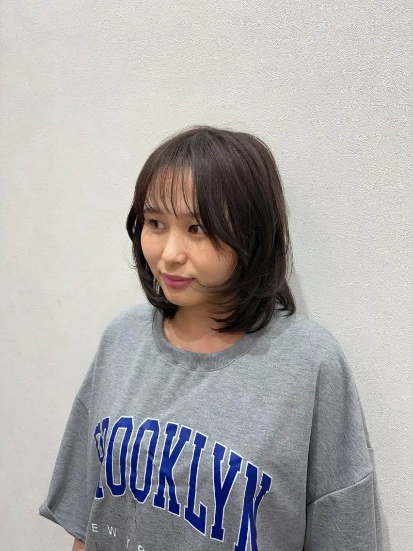 ミディアム 顔周りカット レイヤーカット カット 萩原 彩音のヘアスタイル