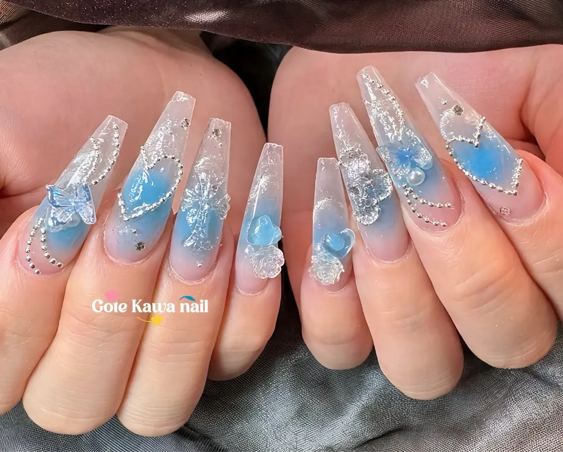 ネイル ブルー チークネイル フラッシュネイル 夏ネイル ハンドネイル ハンドケア Gote Kawa nail salonのネイルデザイン