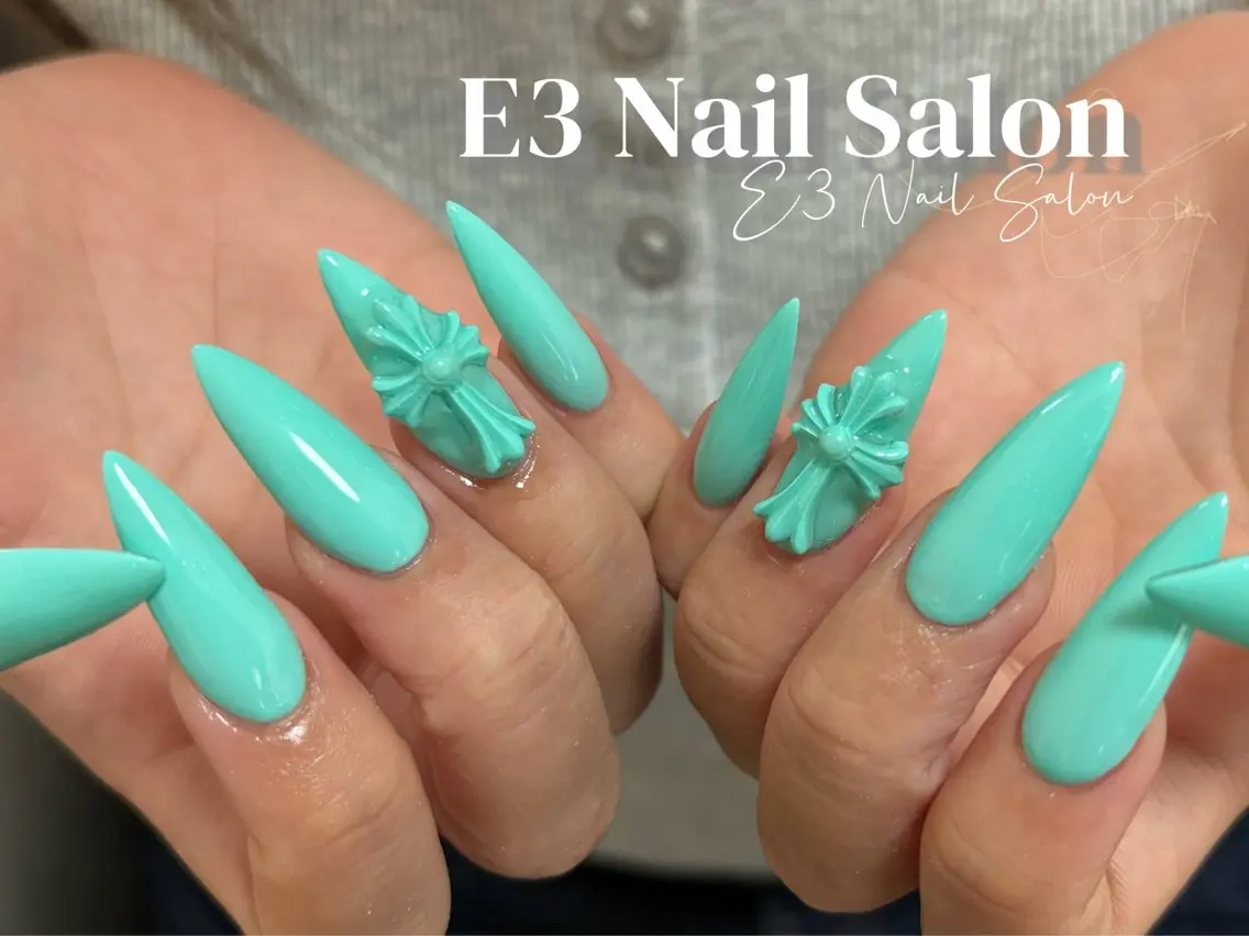 ネイル 桜ネイル フレンチネイル ジェルネイル ガラスフレンチ グラデーション ハンドネイル E3 Nail Salonのネイルデザイン