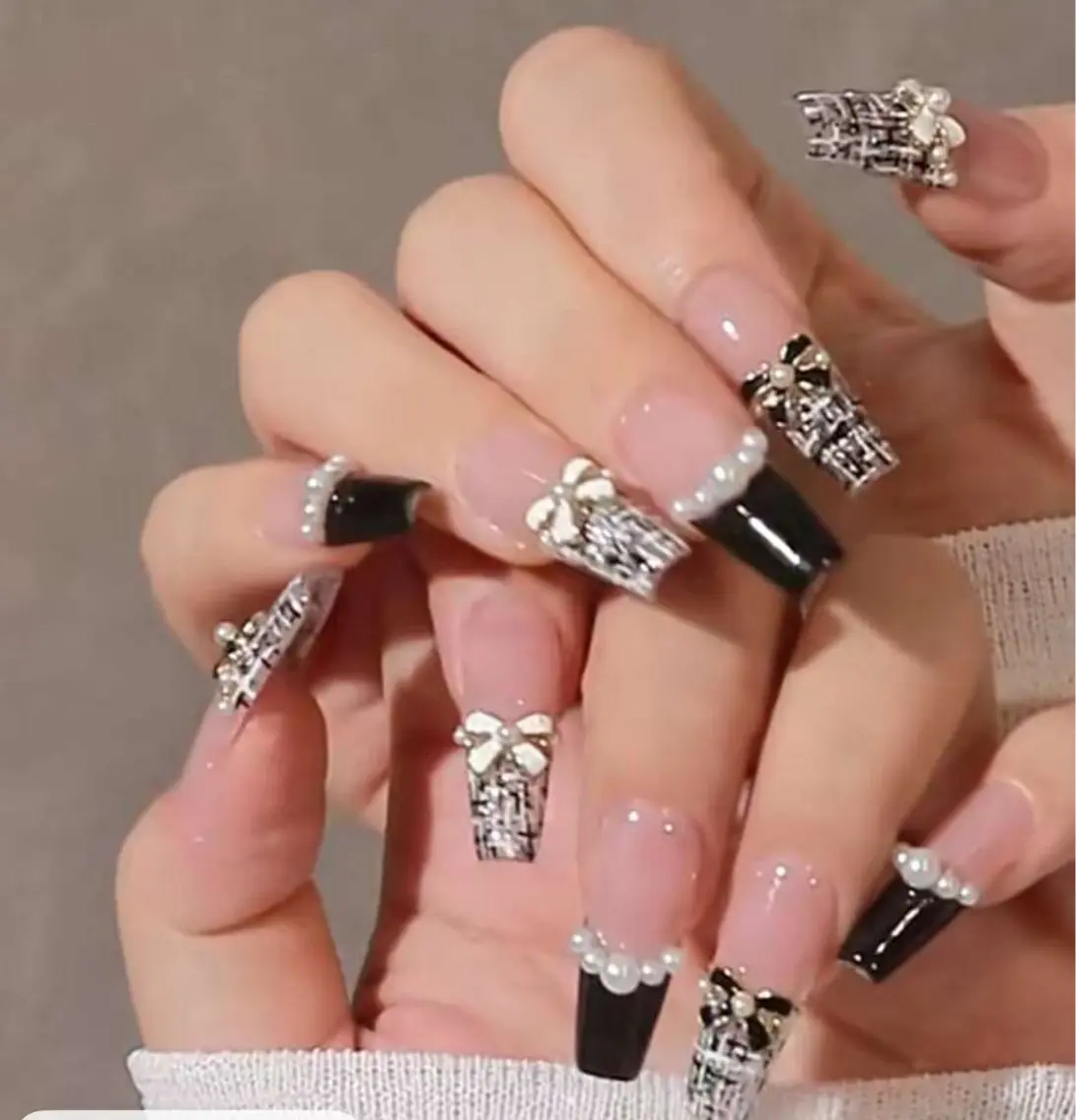 ネイル オーロラネイル フレンチネイル グラデーション ハロウィン 氷ネイル・うるうるネイル ハンドネイル H.baby Nail Salonのネイルデザイン