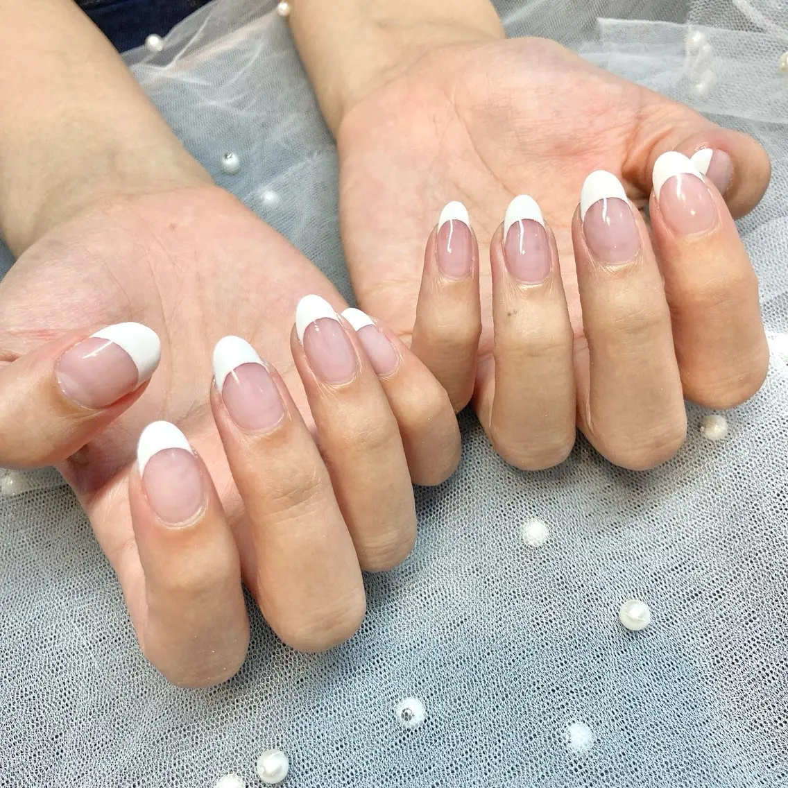 ネイル クリアネイル フレンチネイル シンプルネイル ハンドネイル PRIVÉ白金🫧 ツヤ感ちゅるんネイルのネイルデザイン