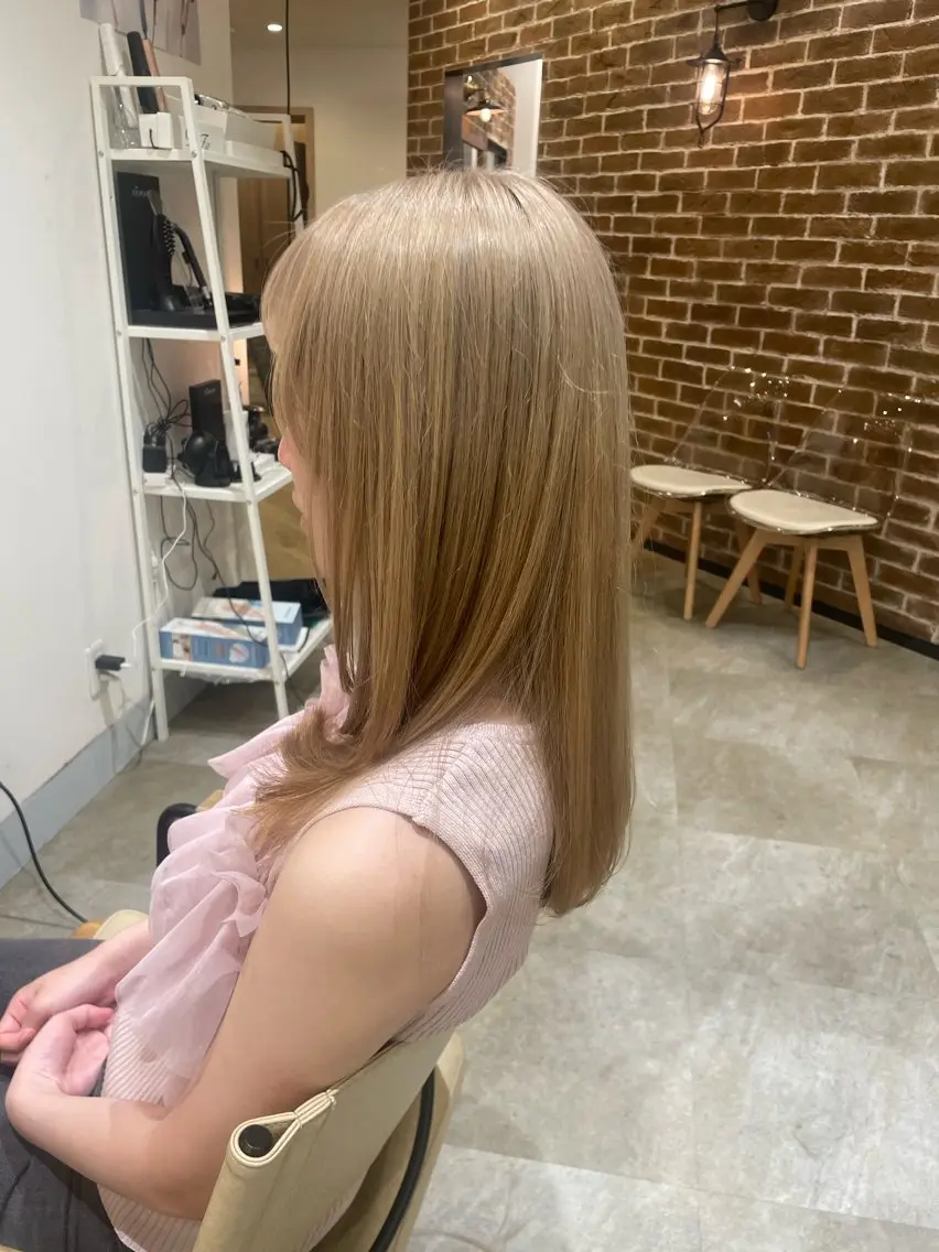 ロング 顔まわりレイヤー レイヤーカット 田中 ゆいかのヘアスタイル