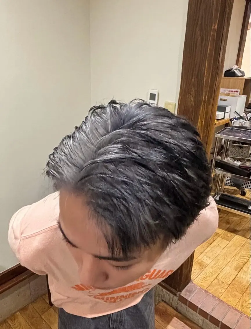 カラー メンズ カット ヘアカラー 穴山 斗希のヘアスタイル