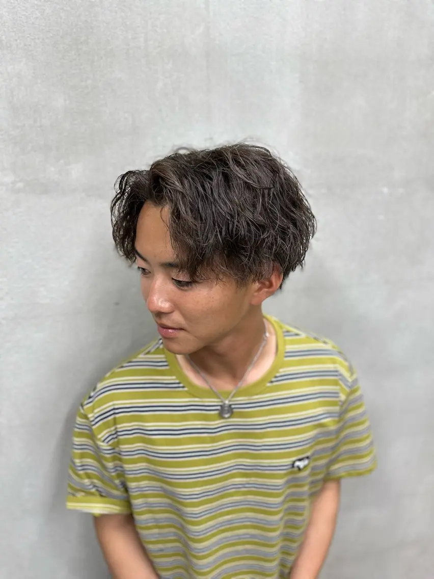 パーマ メンズ メンズパーマ ツイストスパイラルパーマ スパイラルパーマ 山本 莉人のヘアスタイル