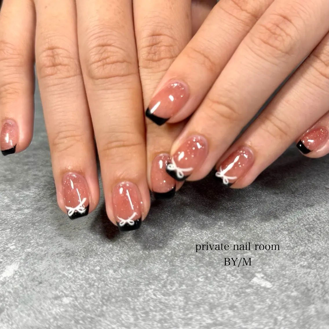 ネイル フラッシュネイル フレンチネイル 持ち込み ピンク リボン BY / Mのネイルデザイン