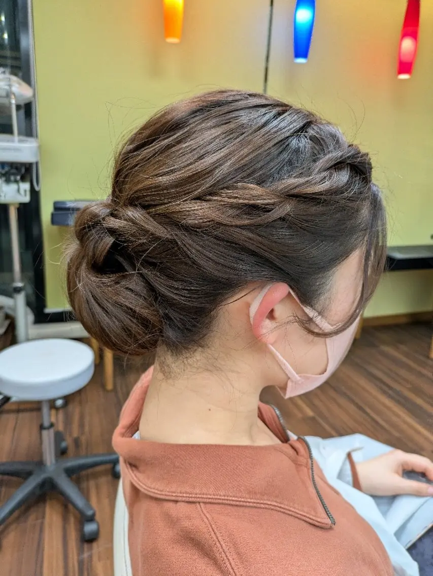 ヘアアレンジ 卒業式のヘアスタイル 大人女性カット/ヘア セット✨️片本🌸のヘアスタイル