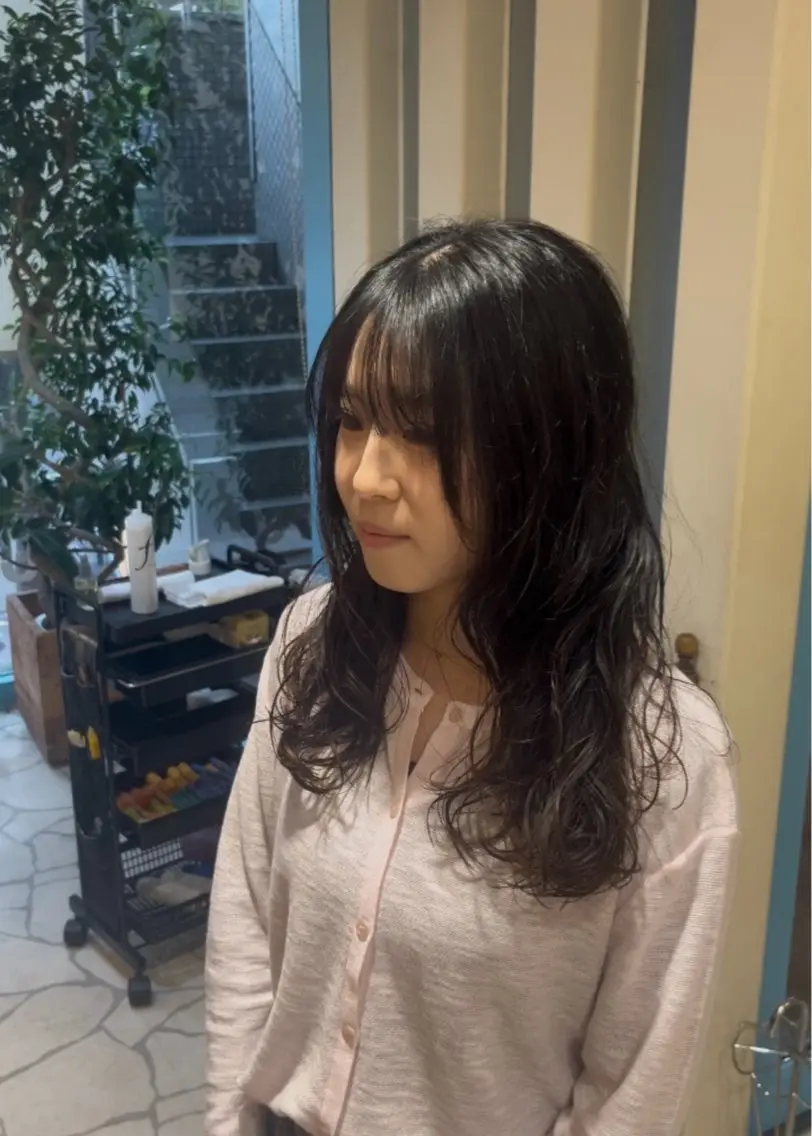 セミロング パーマ セミロングパーマ カット パーマ トリートメント 山口 陸のヘアスタイル
