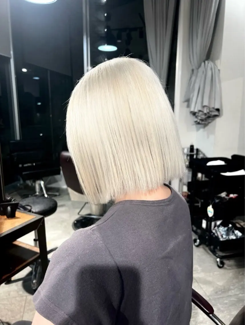ミディアム カラー 🎀ハイトーン・艶 カラー HANA🎀のヘアスタイル