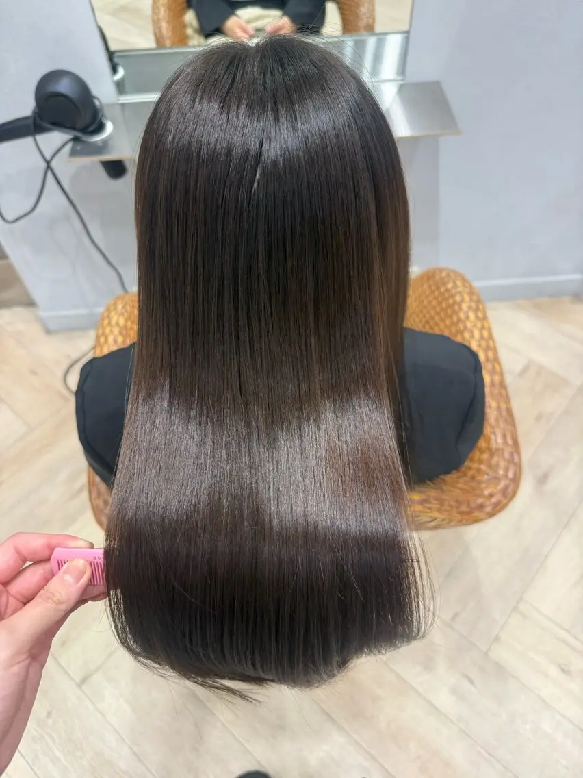 ロング カラー ヒジオカ リナのヘアスタイル