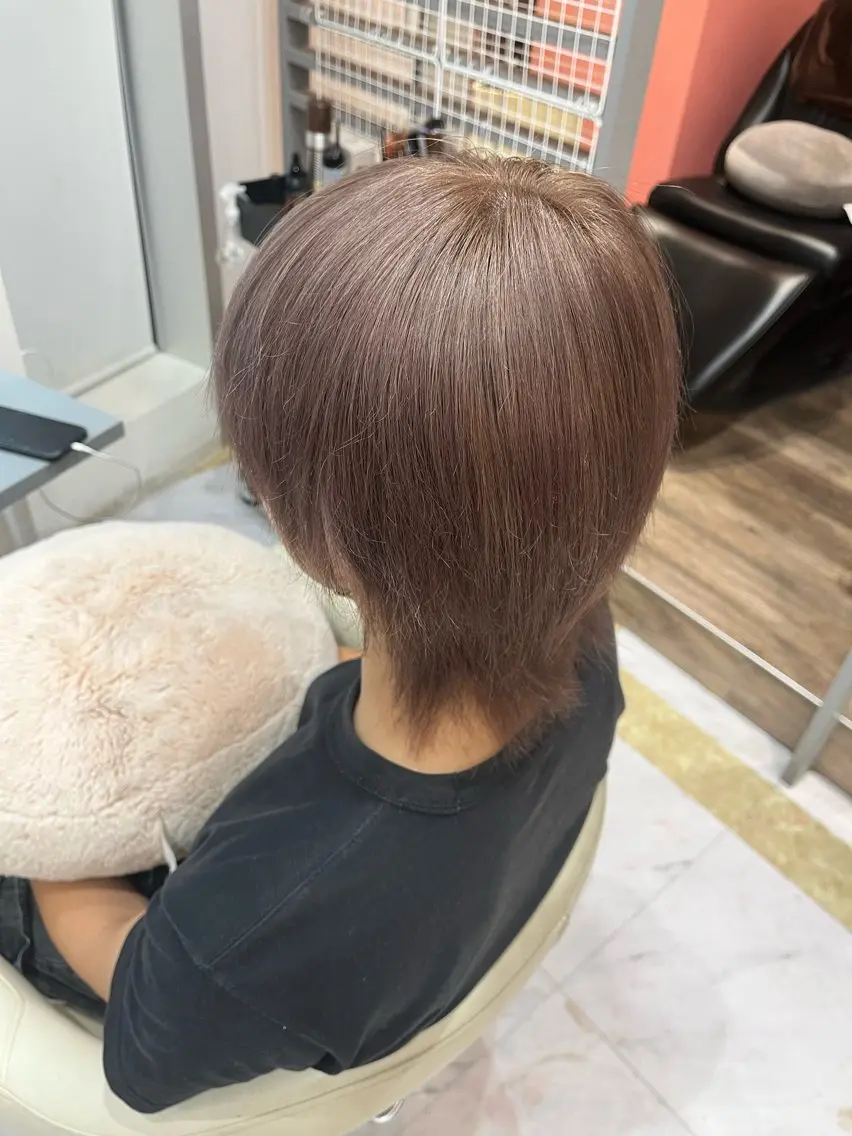 カラー ベージュカラー ブリーチ ミルクティーベージュ ヘアカラー 福原 なのはのヘアスタイル