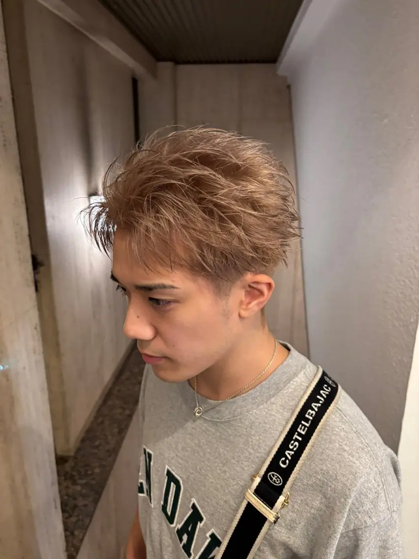 カラー メンズ メンズブリーチ ベージュカラー ブリーチ ミルクティーベージュ ヘアカラー メンズハイトーン特化 てるぼうのヘアスタイル
