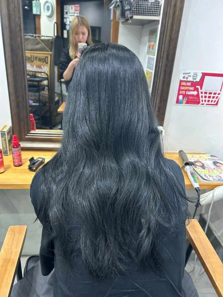 ロング カラー ROUIS/ mioのヘアスタイル
