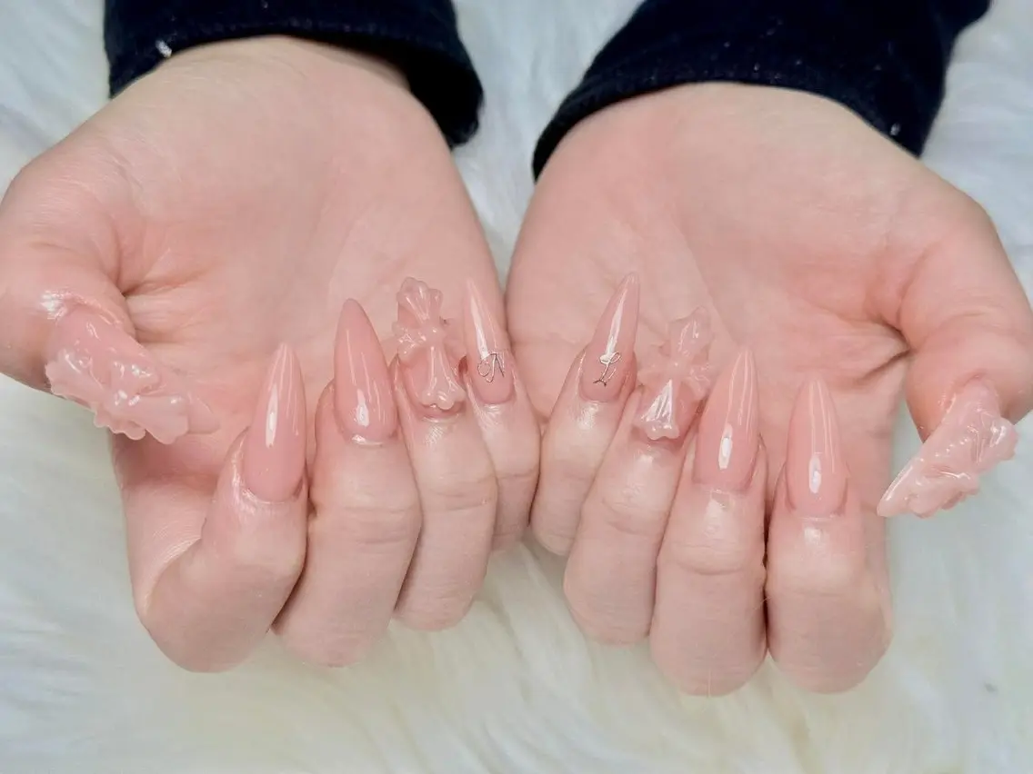 ネイル フレンチネイル グラデーション 韓国ネイル マグネットネイル ミラーネイル ハンドネイル ハンドケア Hara Nail 【持ち込みOK】のネイルデザイン