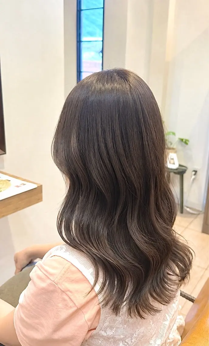 ロング カラー ヘアカラー 山形 由貴のヘアスタイル