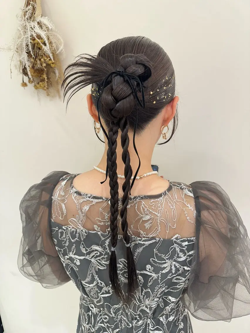 ロング カラー ヘアアレンジ タイトボブ個性派カラ ーAKANEのヘアスタイル