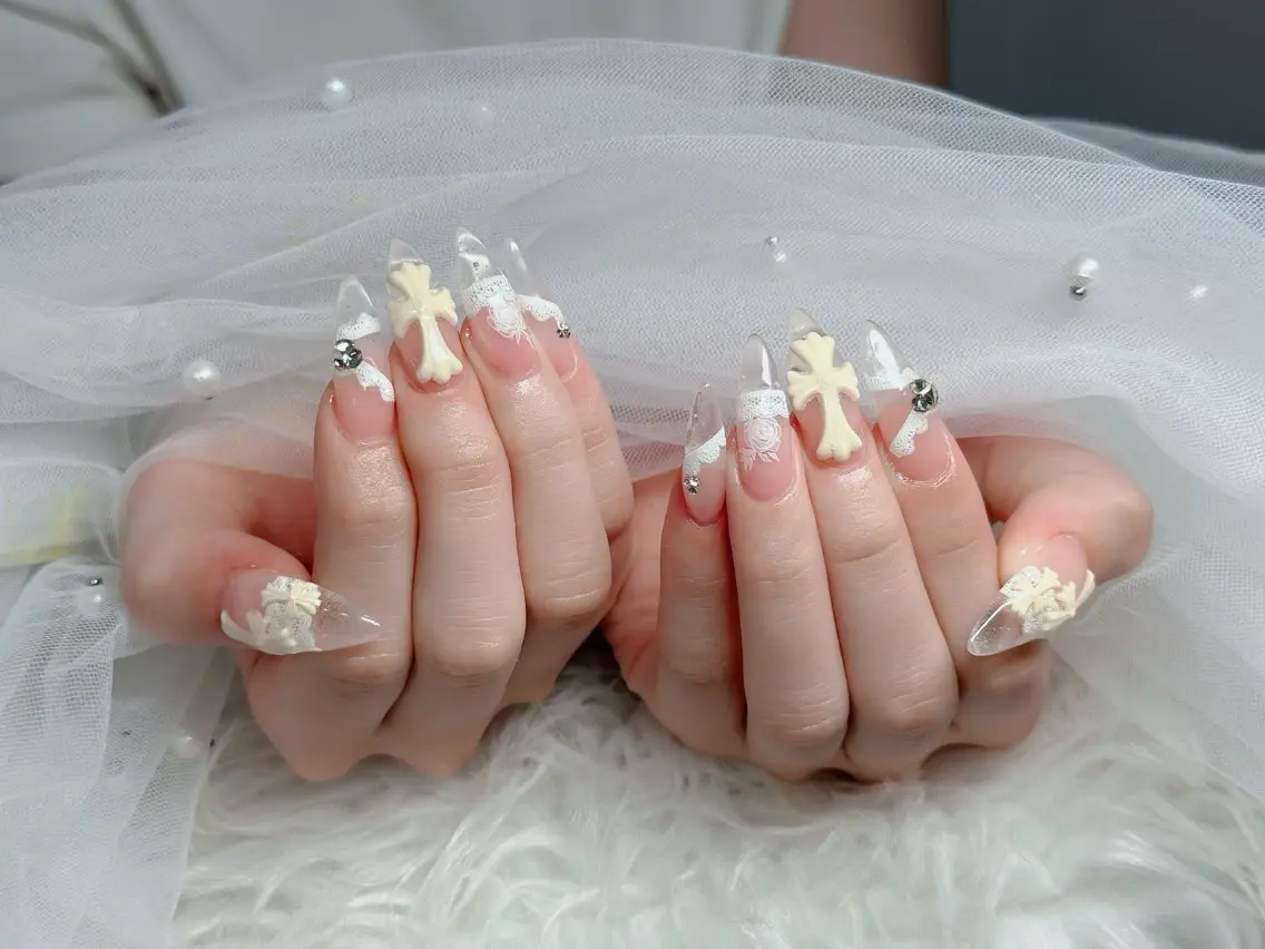 ネイル チークネイル フレンチネイル キラキラネイル 韓国ネイル マグネットネイル ハンドネイル Chibi h.babynailのネイルデザイン