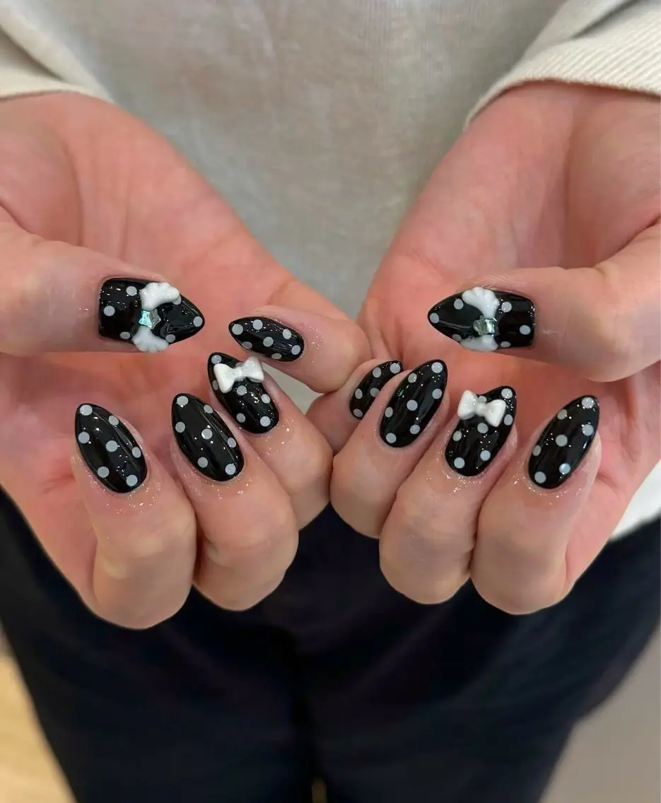 ネイル アートネイル 長さ出し ジェルネイル 韓国ネイル マグネットネイル ハンドネイル Cloudy Chan Nailのネイルデザイン
